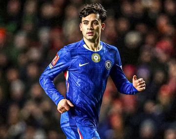 Buonanotte cambia de rumbo en la Premier League: deja Chelsea y se suma a Leeds