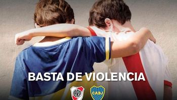 previo al superclasico la ciudad amanecio empapelada contra la violencia en el futbol previo al superclasico la ciudad amanecio empapelada contra la violencia en el futbol