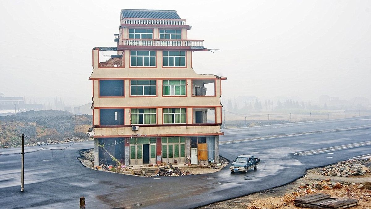 construyen-una-autopista-alrededor-de-su-casa