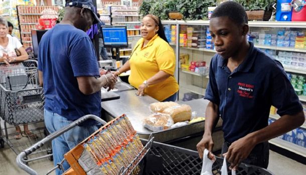 El huracán Dorian cambió de curso y se dirige a Bahamas