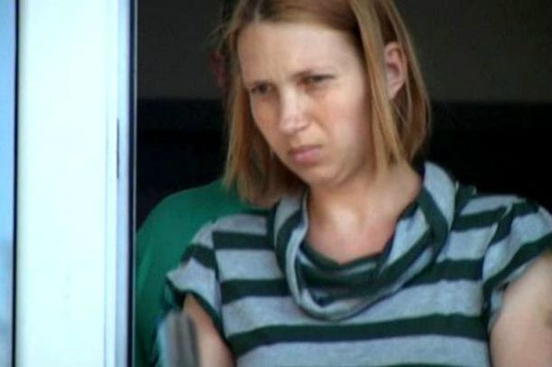 Mató a golpes a su bebé porque se parecía a su amante en vez de a su marido