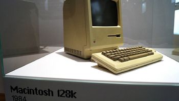 apple inaugura una gran coleccion privada en praga apple inaugura una gran coleccion privada en praga