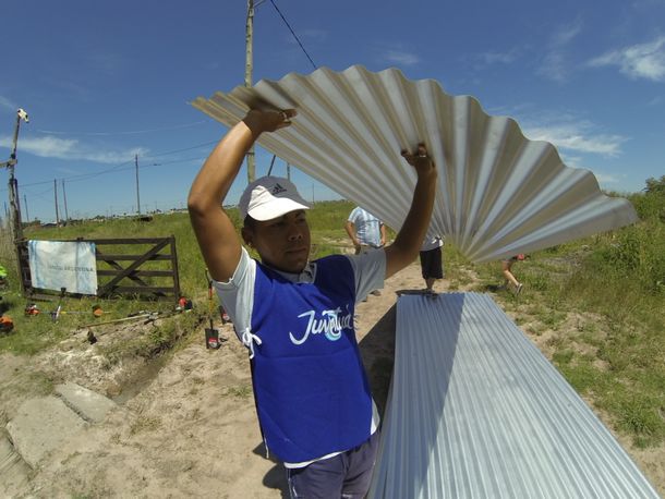 El Ministerio de Desarrollo Social sigue trabajando en las zonas inundadas