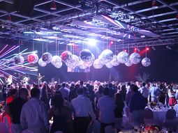 fiesta de fin de ano 2015: ¿cuanto gastaran las empresas por cada empleado? fiesta de fin de ano 2015: ¿cuanto gastaran las empresas por cada empleado?