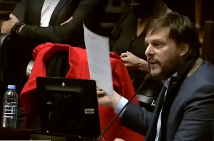 Leandro Santoro en la Legislatura de la Ciudad