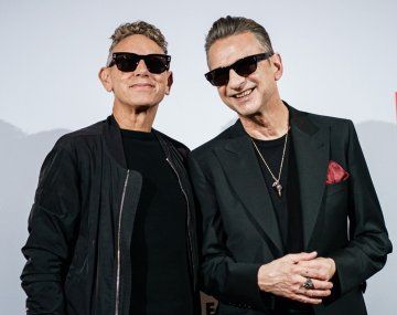 El primer tema de Depeche Mode desde la muerte de Andy Fletcher