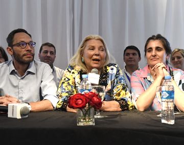 Nosotros somos Cambiemos pero no somos corruptos, disparó Carrió