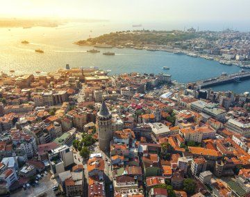 Un fuerte terremoto sacudió a Estambul