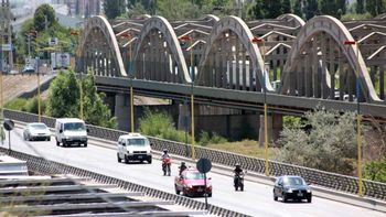 Habían quedado en encontrarse en el puente que une Neuquén y Cipoletti Habían quedado en encontrarse en el puente que une Neuquén y Cipoletti