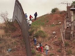 060929_muro_frontera_3