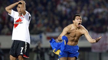 Carlos Tevez festejaba el gol del empate de Boca ante River por la revancha de la semifinal de la Copa Libertadores 2004 Carlos Tevez festejaba el gol del empate de Boca ante River por la revancha de la semifinal de la Copa Libertadores 2004