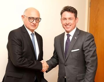 El embajador de los EE.UU. se reunió con Timerman y pidió fortalecer la amistad