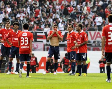 Independiente perdió con River y está al borde del descenso