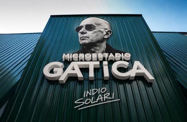 Ya empezó a llegar la gente a darle el adiós a Indio Solari: cómo ir al velorio en el Polideportivo Gatica