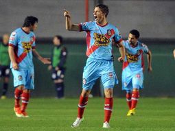 arsenal vencio agonicamente a san lorenzo y es puntero arsenal vencio agonicamente a san lorenzo y es puntero