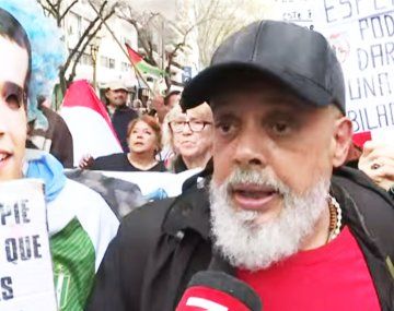 El padre de Pablo Grillo participó de la marcha de jubilados: El Gobierno sabe que tiene los días contados