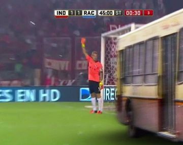 Mirá los memes de la reacción del arquero de Independiente