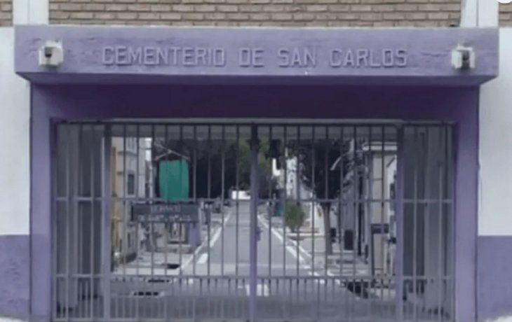 Un adolescente fue a buscar una pelota a un cementerio y nunca volvió