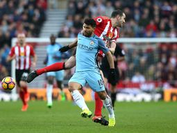 El Kun abrió la cuenta cerca del final del primer tiempo El Kun abrió la cuenta cerca del final del primer tiempo