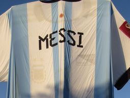 Así es la camiseta de Argentina más grande del mundo