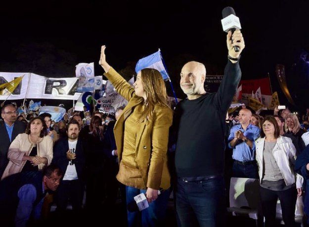 María Eugenia Vidal cerró su campaña en Recoleta junto a Rodríguez Larreta y Macri