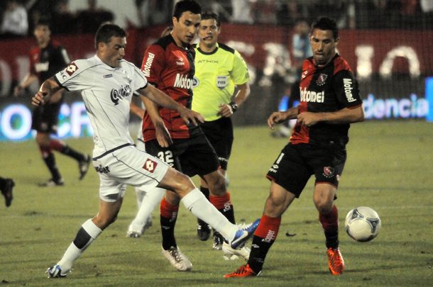 Newells no pudo con Quilmes y dejó pasar una gran chance