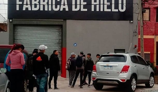 La planta está ubicada en Avenida Tomás Flores 2625