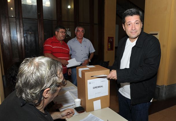 PJ porteño: fue electo Santamaría y dijo que trabajará para fortalecer el proyecto que conduce Cristina