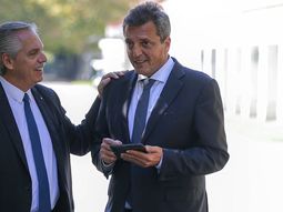 Alberto Fernández y su ministro de economía, Sergio Massa, en la quinta presidencial de Olivos. Alberto Fernández y su ministro de economía, Sergio Massa, en la quinta presidencial de Olivos.