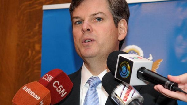 Guiño de EE.UU: considera positivas las negociaciones con Repsol y el Club de París