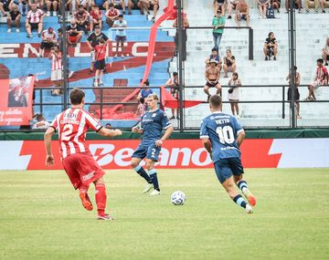 Racing comenzó el Apertura con una sonrisa: venció a Barracas Central por 3-1