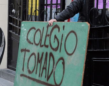 Estudiantes mantienen las tomas en 15 escuelas técnicas porteñas