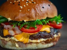 Las dos marcas de carne para hamburguesa que tienen un exceso de piel de pollo y Profeco no las recomienda Las dos marcas de carne para hamburguesa que tienen un exceso de piel de pollo y Profeco no las recomienda