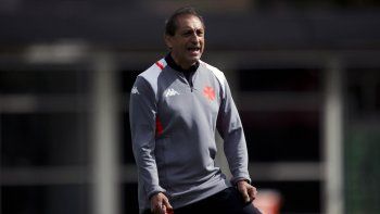 ramon diaz genero repudio con una frase machista: el futbol es para hombres... ramon diaz genero repudio con una frase machista: el futbol es para hombres...