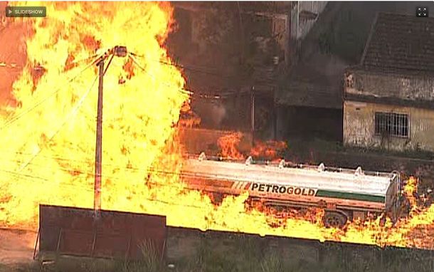 Incendio destruyó gran parte de una refinería de Río de Janeiro