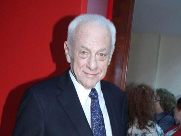 Recuperado, Sofovich deja uno de sus peores vicios: el cigarrillo