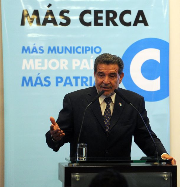 Beder Herrera: No se debe militar con dádivas dos meses, sino todo el año