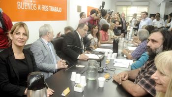 uno de los gremios de docentes bonaerenses acepto la oferta de scioli uno de los gremios de docentes bonaerenses acepto la oferta de scioli