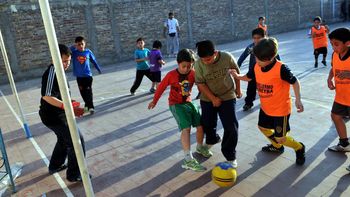 por el aumento de tarifas, los clubes comenzaron a reducir sus actividades por el aumento de tarifas, los clubes comenzaron a reducir sus actividades