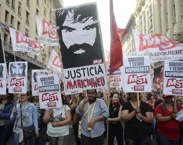 Multitudinaria marcha a tres meses de la desaparición y muerte de Santiago