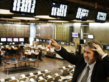 El dólar oficial se mantuvo en $4,82 y el negro subió a $6,38