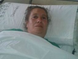 La roció con alcohol, la prendió fuego y huyó