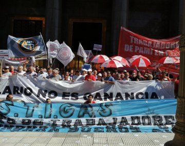 La mesa sindical reclama contra la restitución del impuesto a las Ganancias