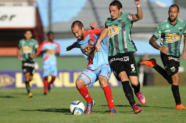 Arsenal y Nueva Chicago empataron en Sarandí y siguen sin ganar