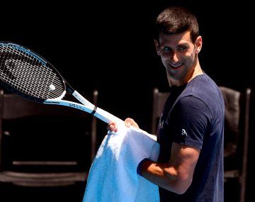 Djokovic podría recibir una condena de 5 años de prisión por mentir en su ingreso a Australia