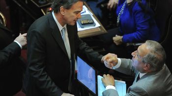 la nueva ley de hidrocarburos recibio media sancion del senado la nueva ley de hidrocarburos recibio media sancion del senado