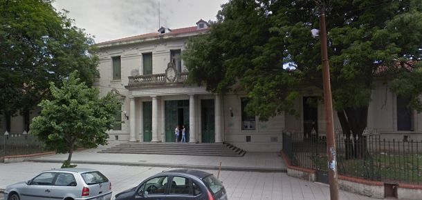 Batalla campal en un colegio de Santa Fe entre alumnos y policías