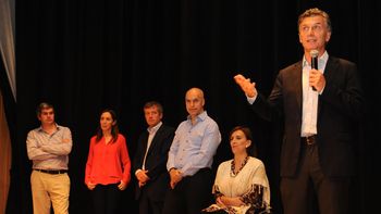 macri retoma este martes sus recorridas de campana en formosa y corrientes macri retoma este martes sus recorridas de campana en formosa y corrientes