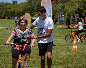 Cómo aprender gratis a andar en bicicleta de adolescente o adulto