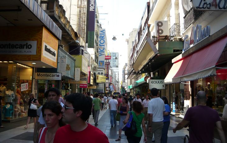 El viernes podrás comprar un celular por $1